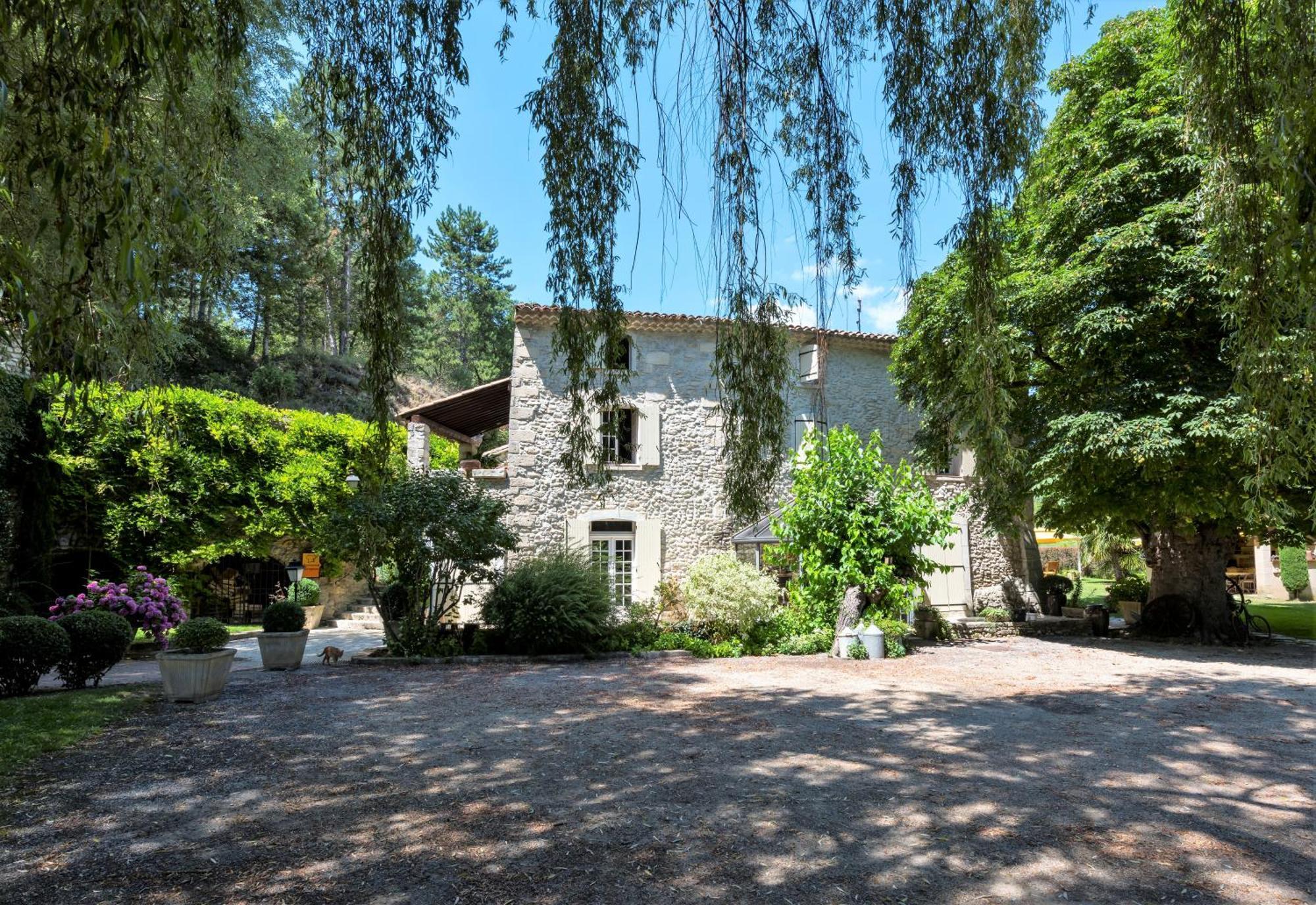 La Campagne St Lazare - Restaurant Chambres D'Hotes Piscine & Spa Forcalquier Exterior photo